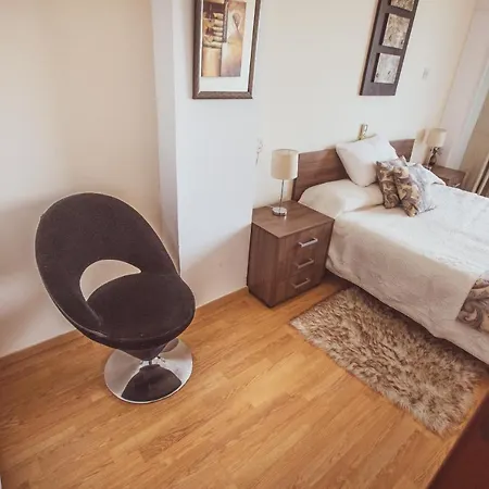 Haven Apartment *